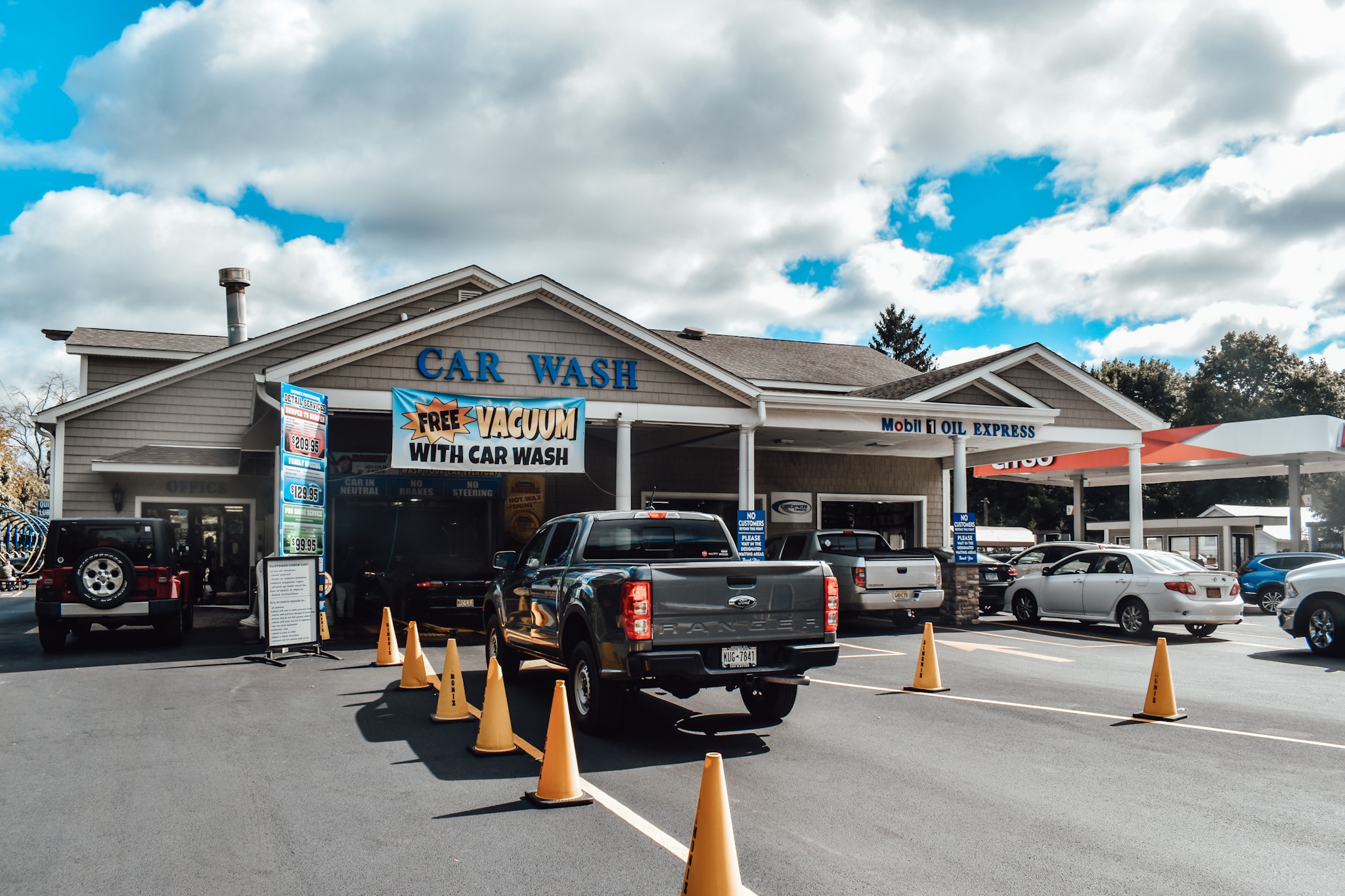 Warwick Car Wash Oil Gas Auto Repair logo